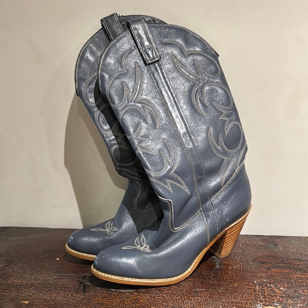Vintage Capezio Blue Western Boots - size 7.5
